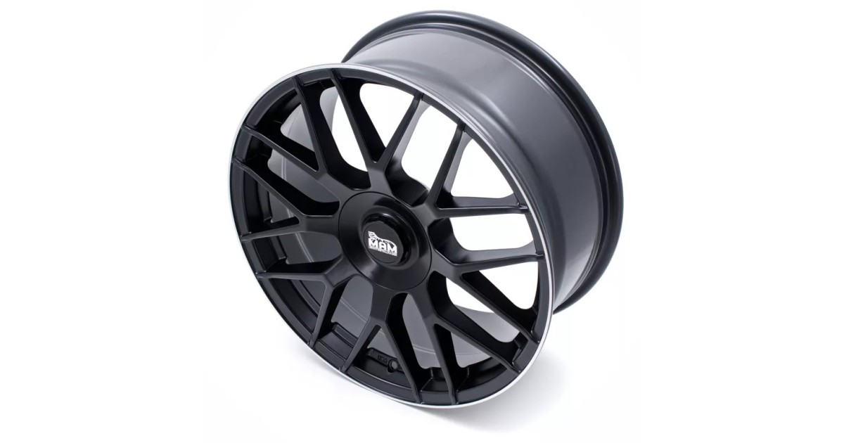 MAM GT1 MATT BLACK LIP POLISH 8x18 5/ 100+112 ET30 Alésage 66,6