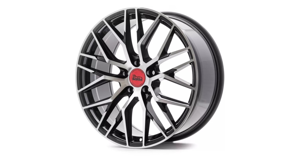 MAM RS4 BLACK FRONT POLISH 8x18 5/112 ET45 Alésage 72,6