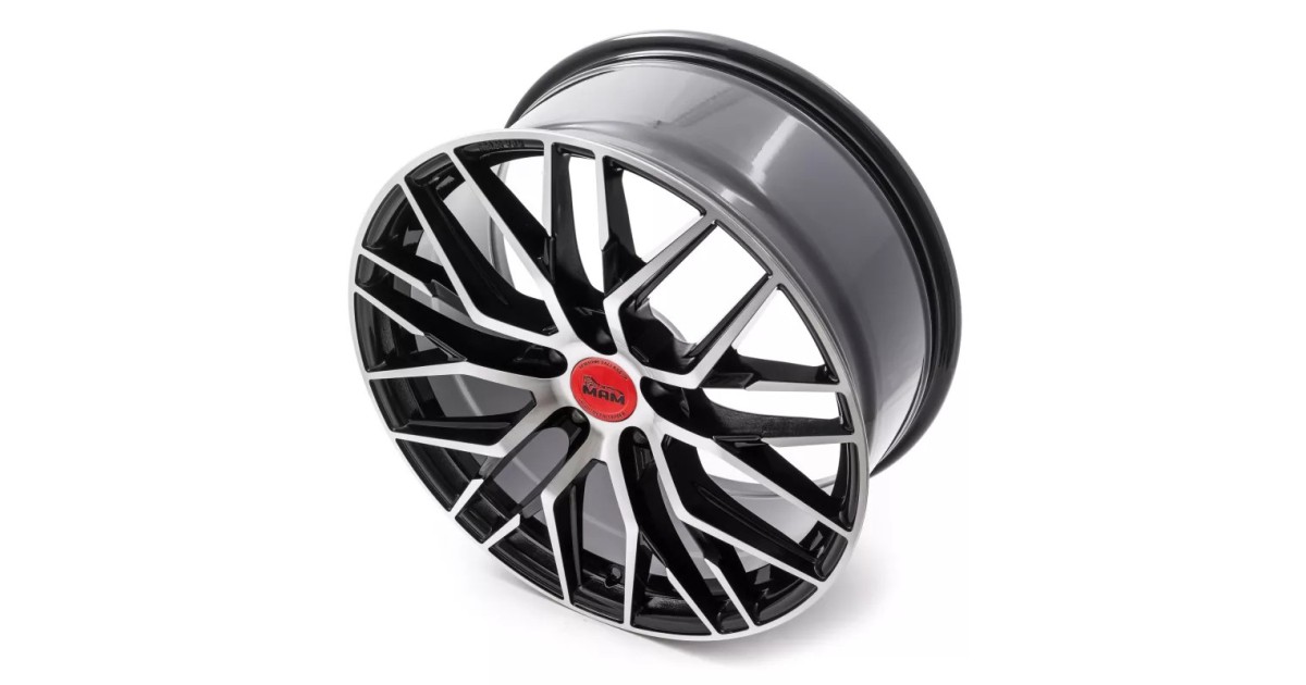 MAM RS4 BLACK FRONT POLISH 8x18 5/112 ET45 Alésage 72,6